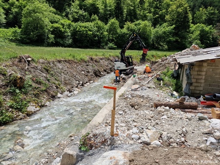 Sanacijska obnova vodotokov in hudournikov po poplavah (1)